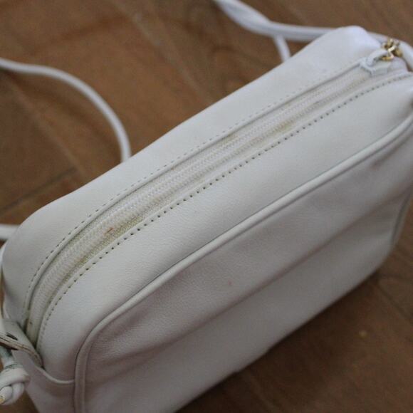 Vintage Joan and David White Leather Crossbody Gold Bolt Hardware Purse Bag - Picture 6 of 9